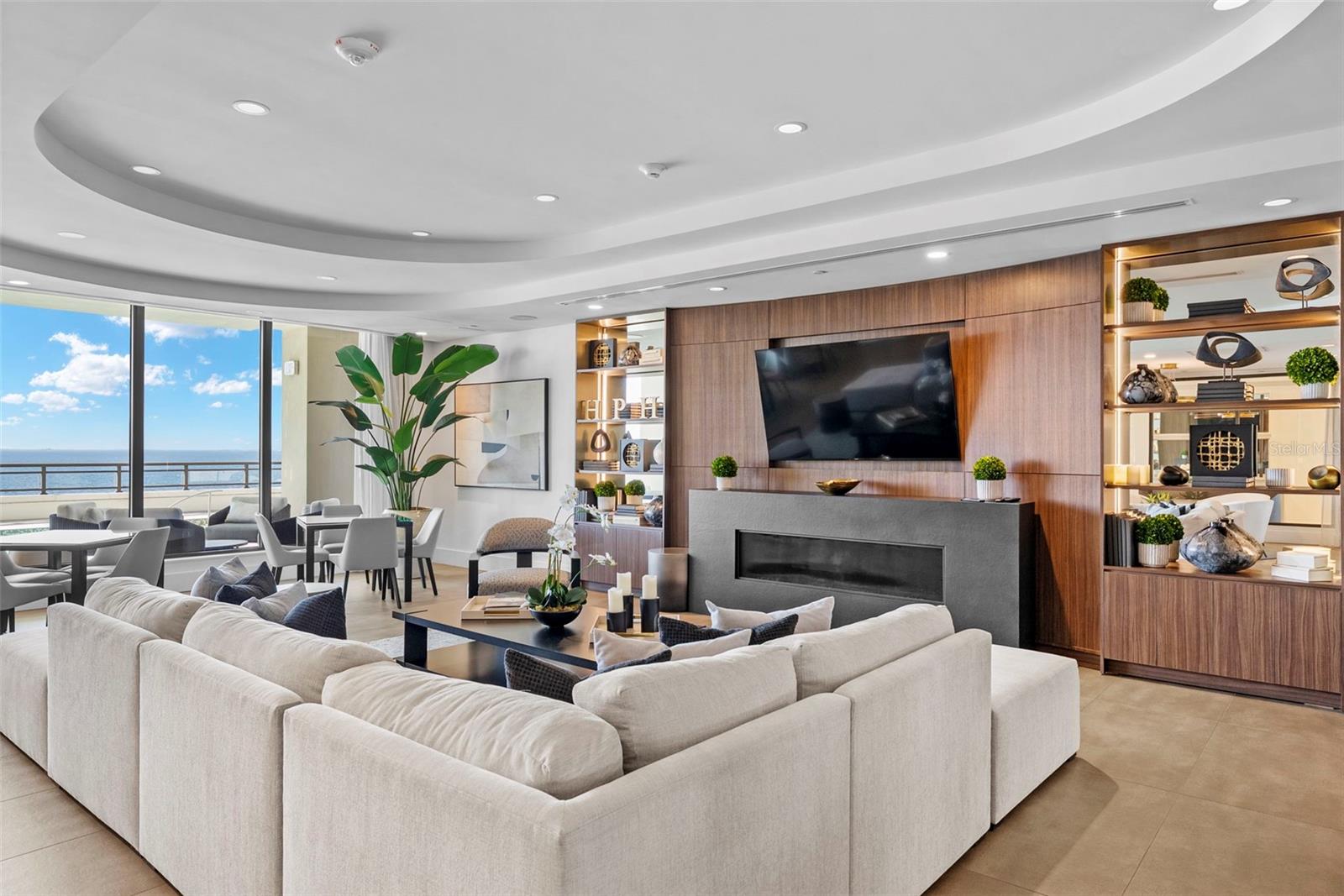 Listing photo id 49 for 2103 Bayshore Boulevard 703
