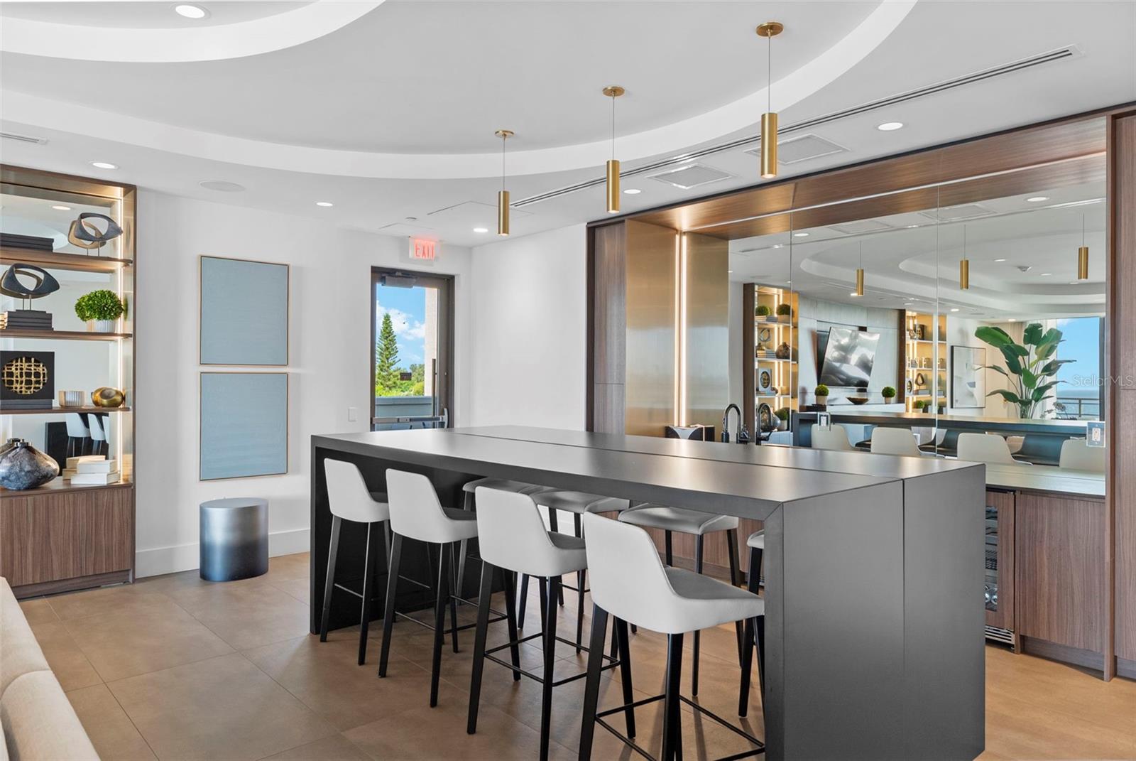 Listing photo id 52 for 2103 Bayshore Boulevard 703