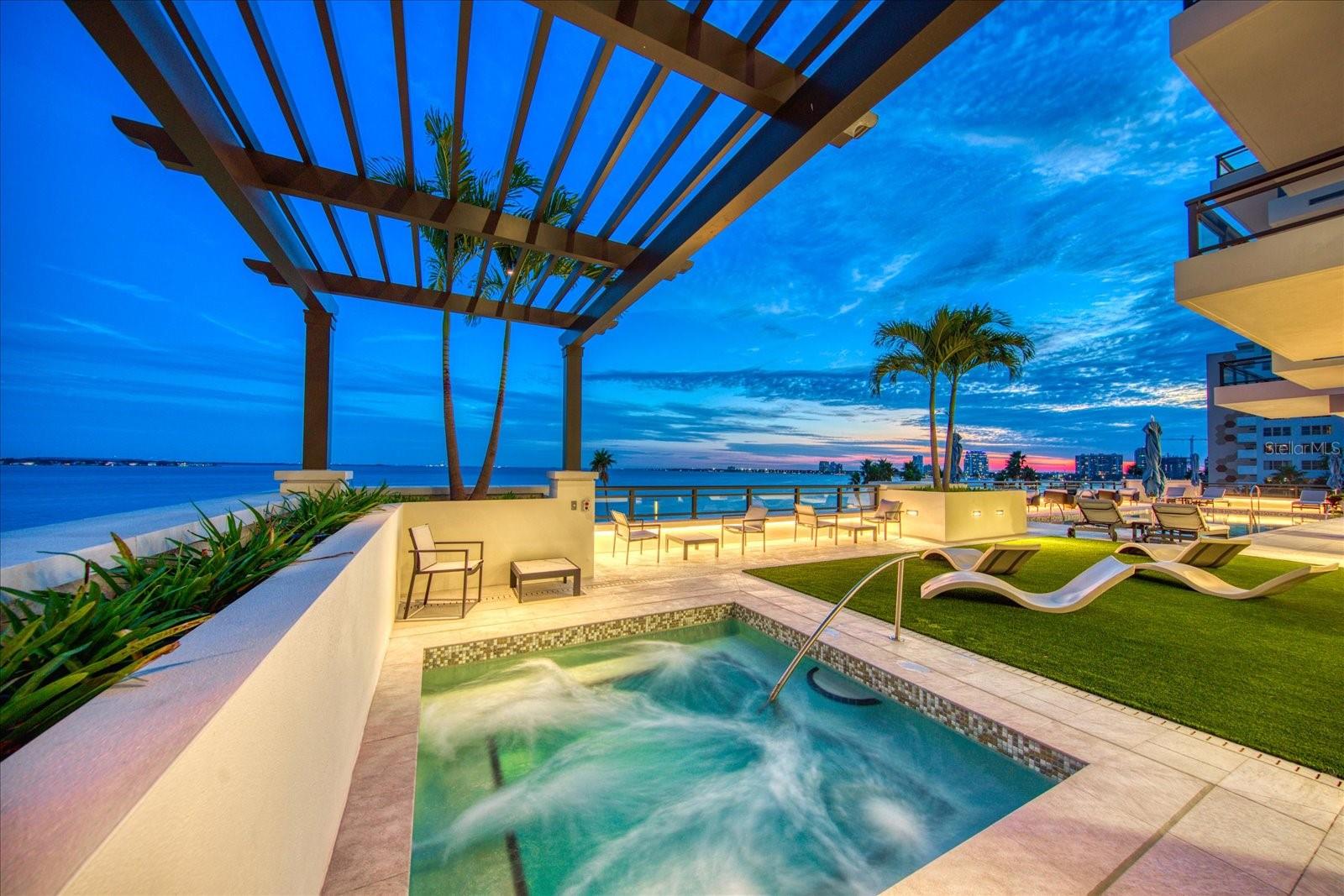 Listing photo id 64 for 2103 Bayshore Boulevard 703