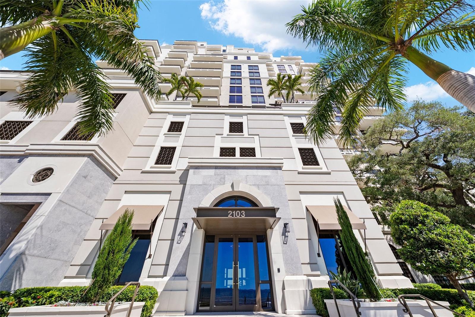Listing photo id 71 for 2103 Bayshore Boulevard 703
