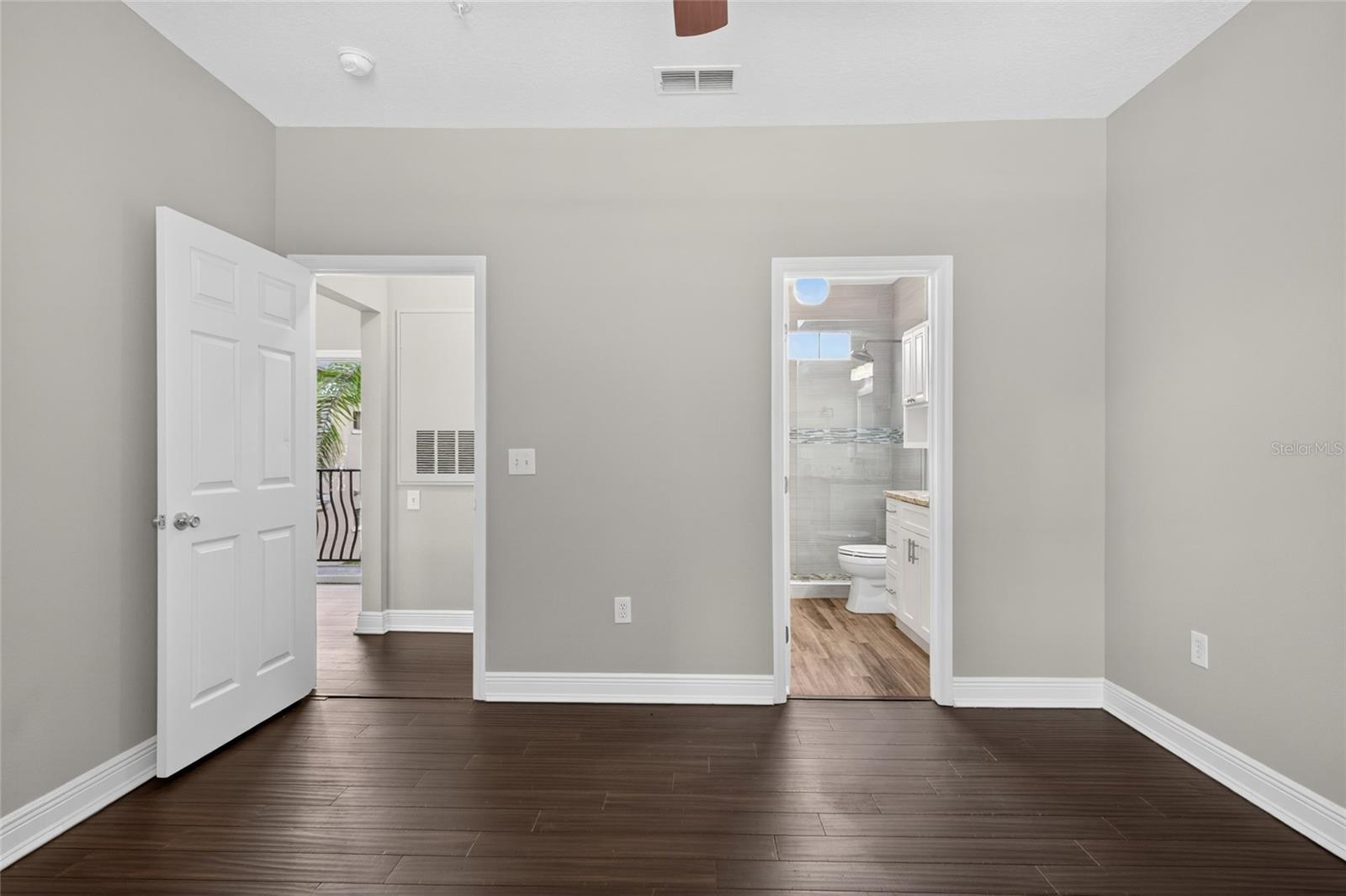 Image 11 of 57 For 501 Knights Run Avenue 4102