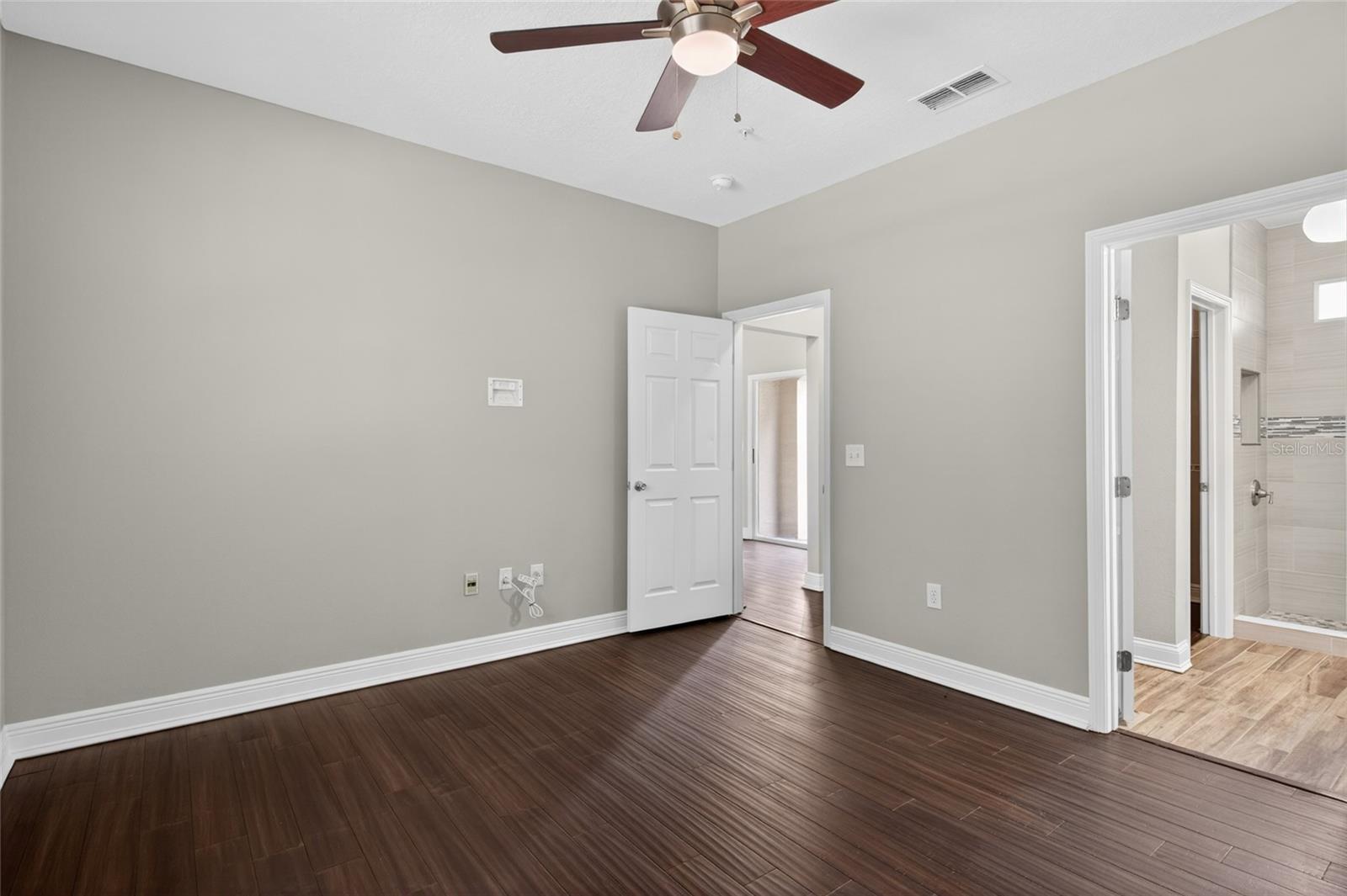 Image 12 of 57 For 501 Knights Run Avenue 4102