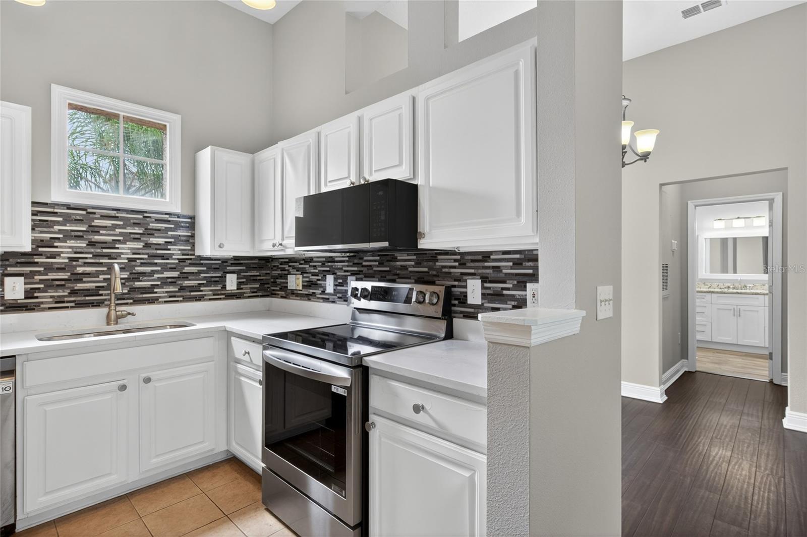 Image 19 of 57 For 501 Knights Run Avenue 4102