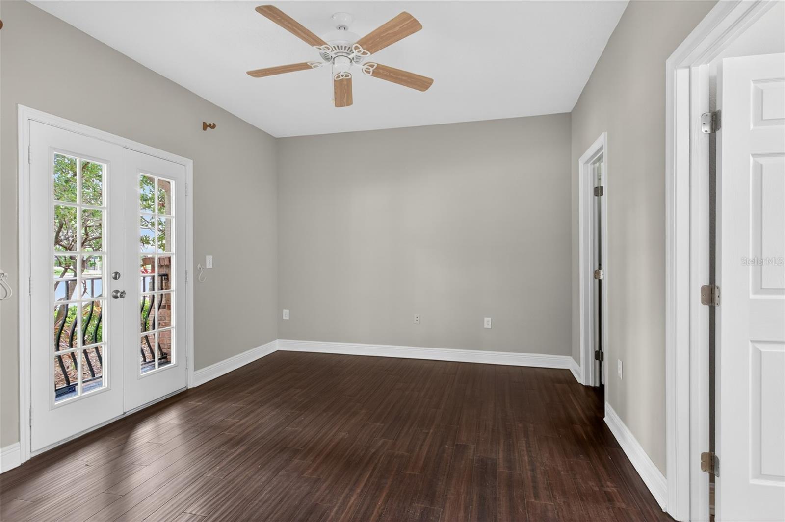 Image 20 of 57 For 501 Knights Run Avenue 4102