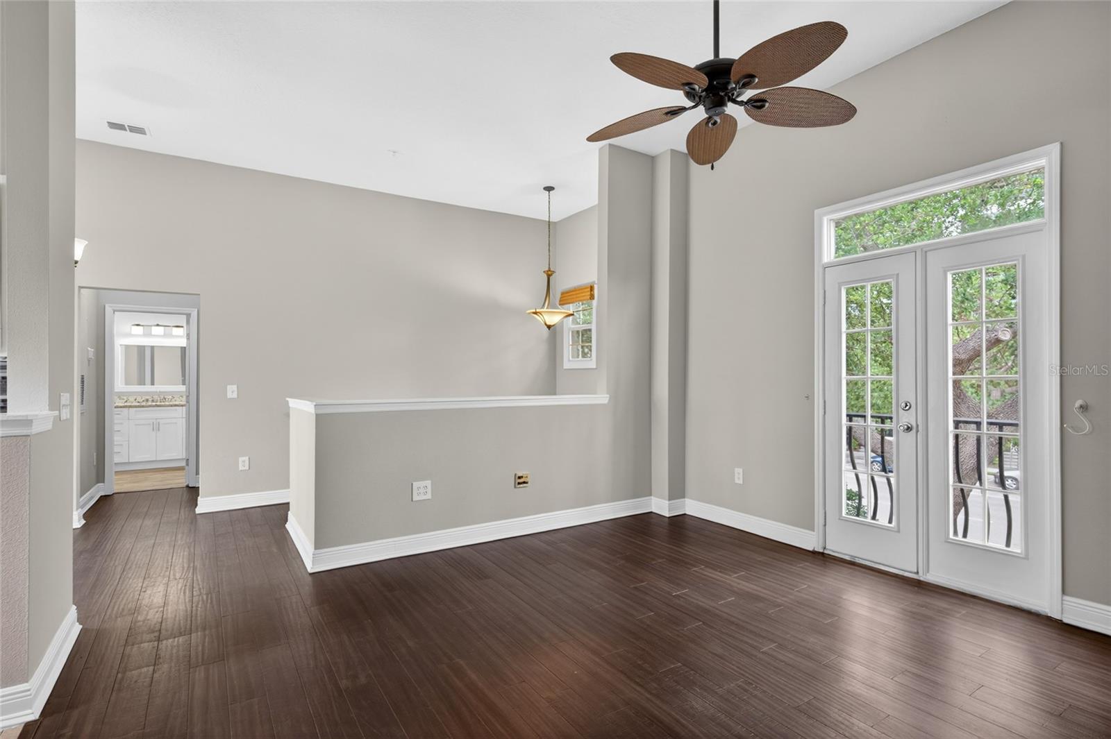 Image 24 of 57 For 501 Knights Run Avenue 4102