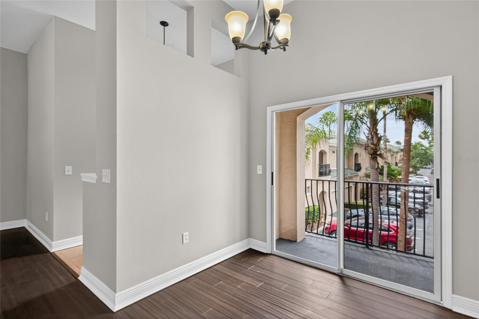 Image 26 of 57 For 501 Knights Run Avenue 4102