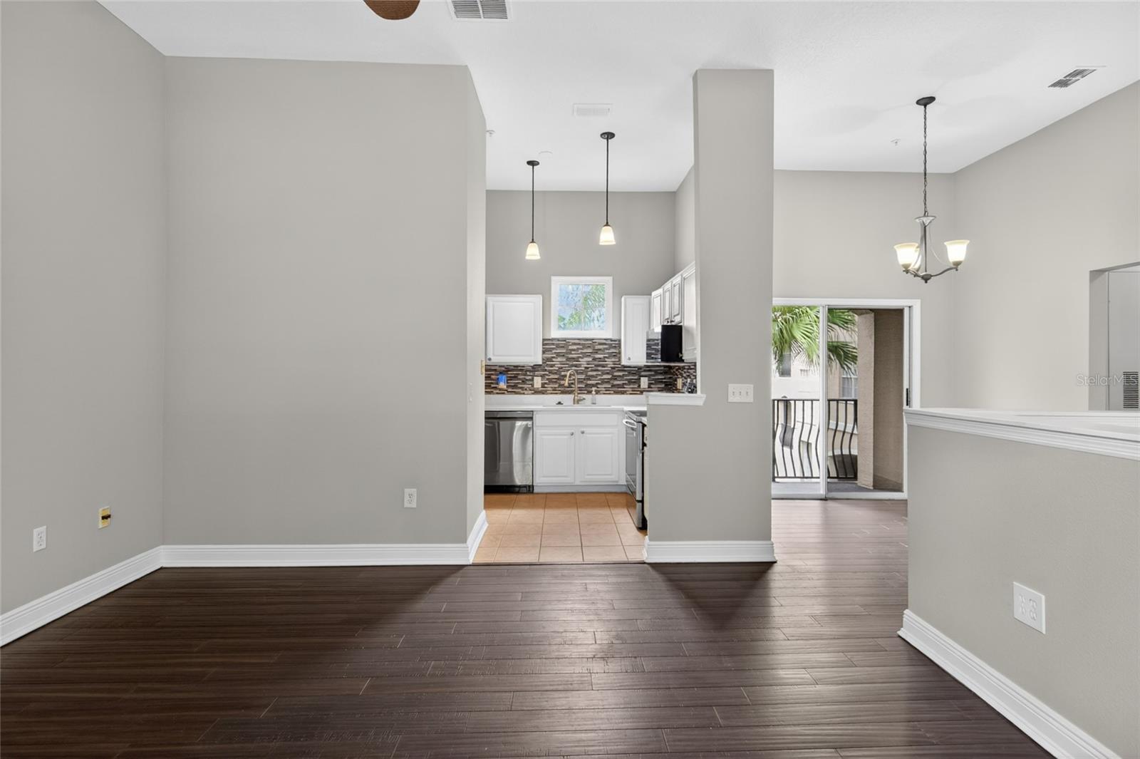 Image 27 of 57 For 501 Knights Run Avenue 4102