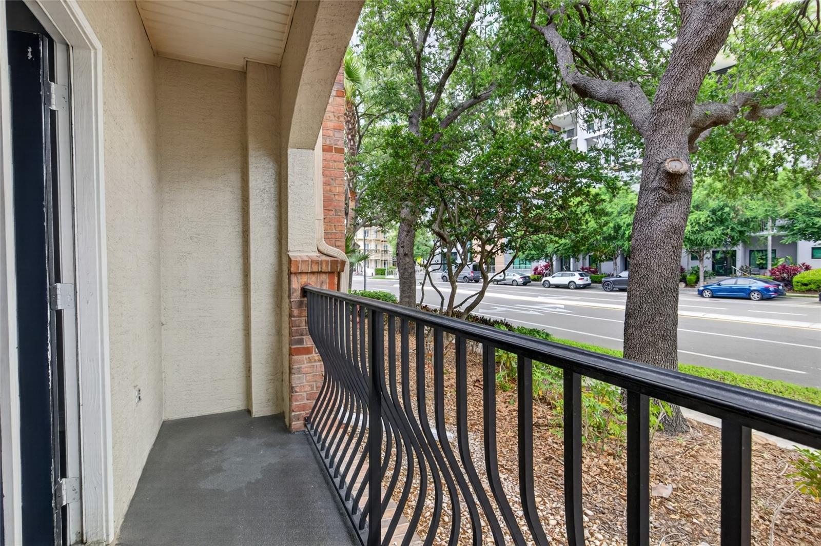 Image 29 of 57 For 501 Knights Run Avenue 4102