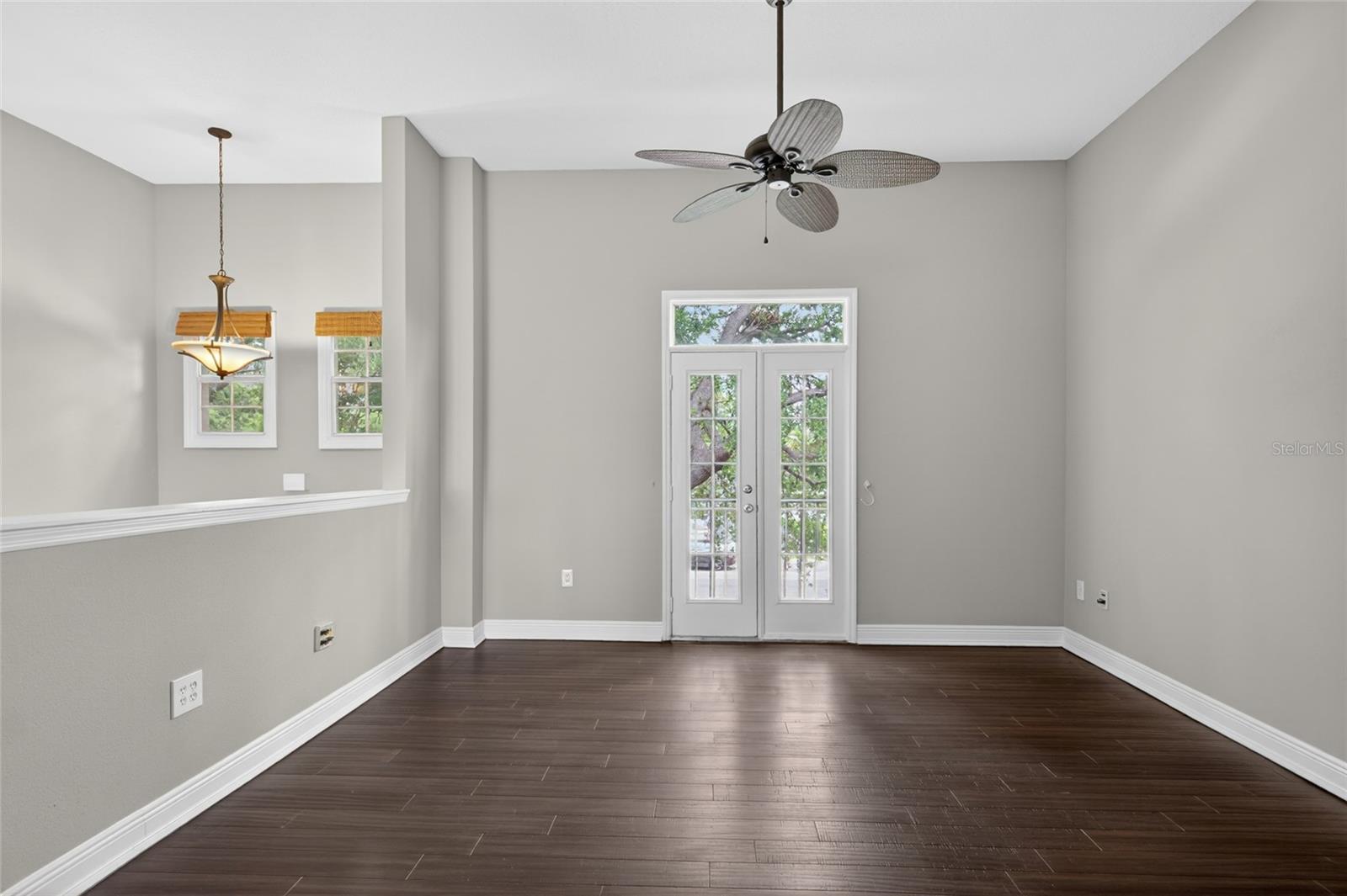 Image 5 of 57 For 501 Knights Run Avenue 4102