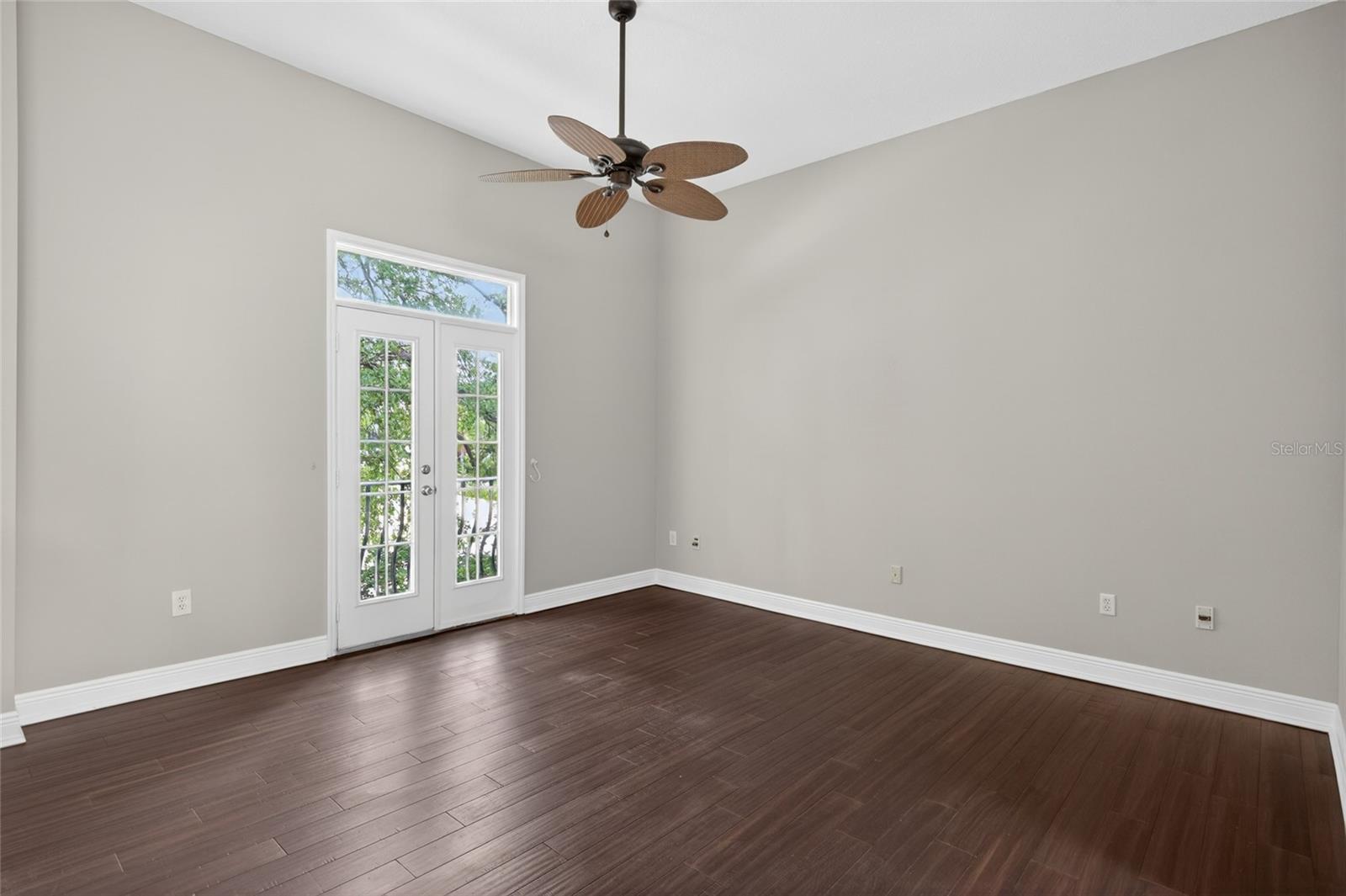 Image 6 of 57 For 501 Knights Run Avenue 4102