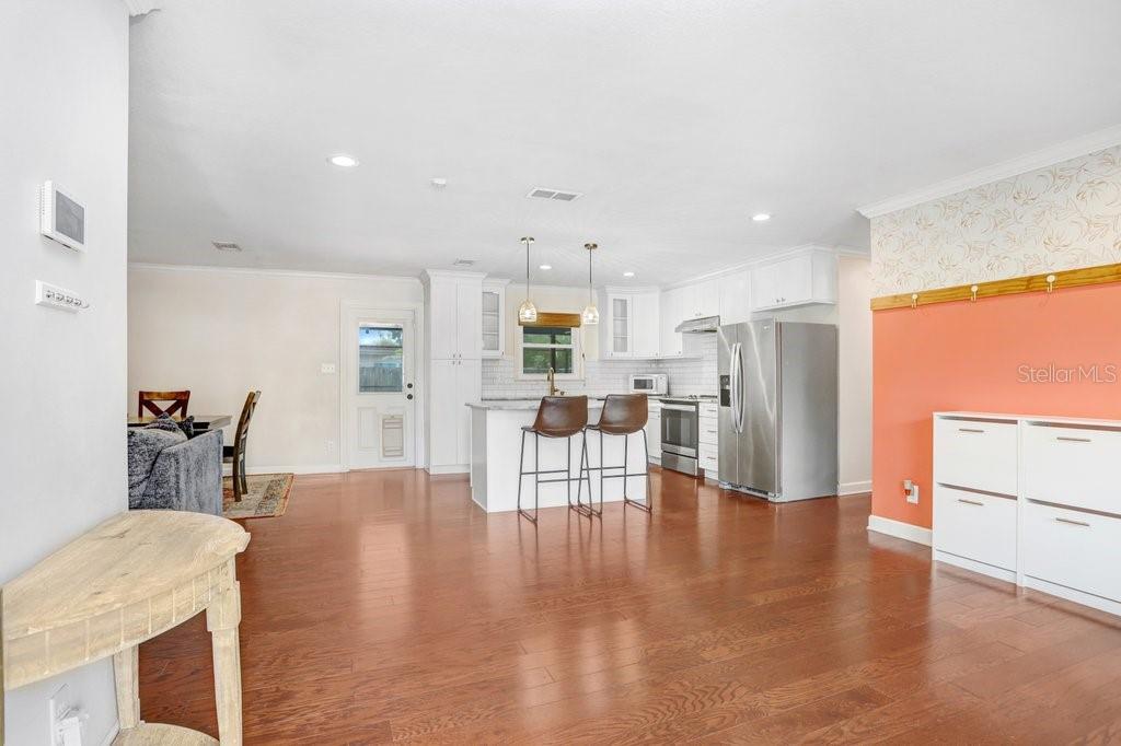 Image 13 of 47 For 4404 Wisconsin Avenue