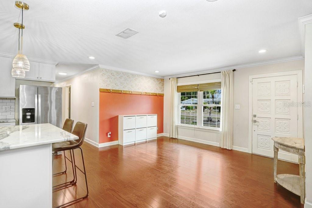 Image 14 of 47 For 4404 Wisconsin Avenue