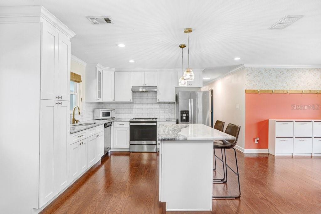 Image 20 of 47 For 4404 Wisconsin Avenue