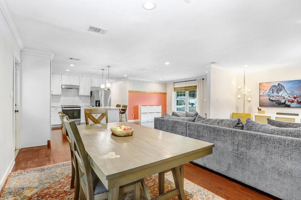 Image 23 of 47 For 4404 Wisconsin Avenue