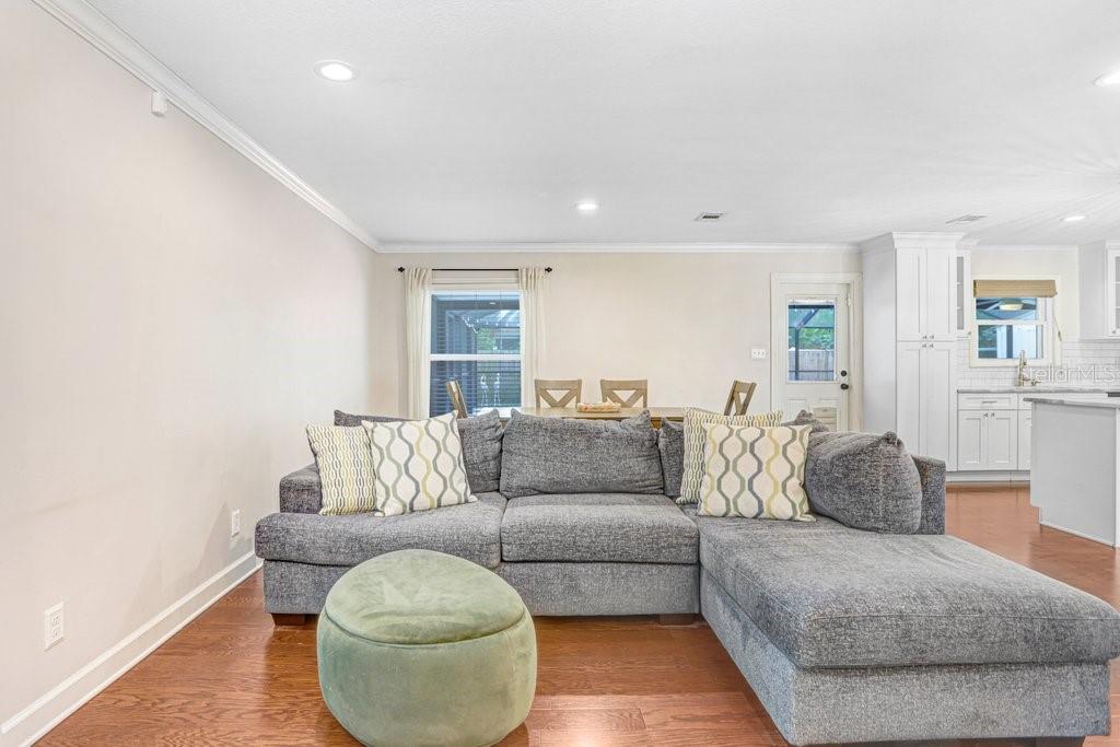 Image 25 of 47 For 4404 Wisconsin Avenue