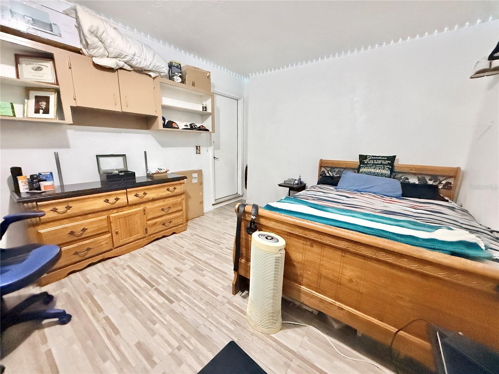 Image 16 of 49 For 1046 Samms Avenue