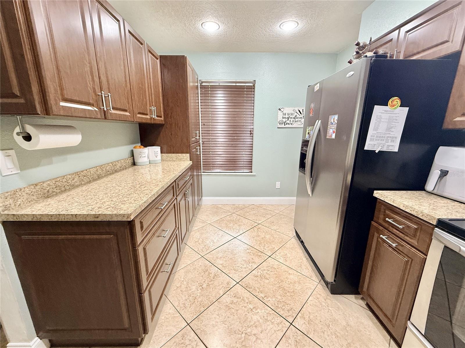 Image 19 of 49 For 1046 Samms Avenue