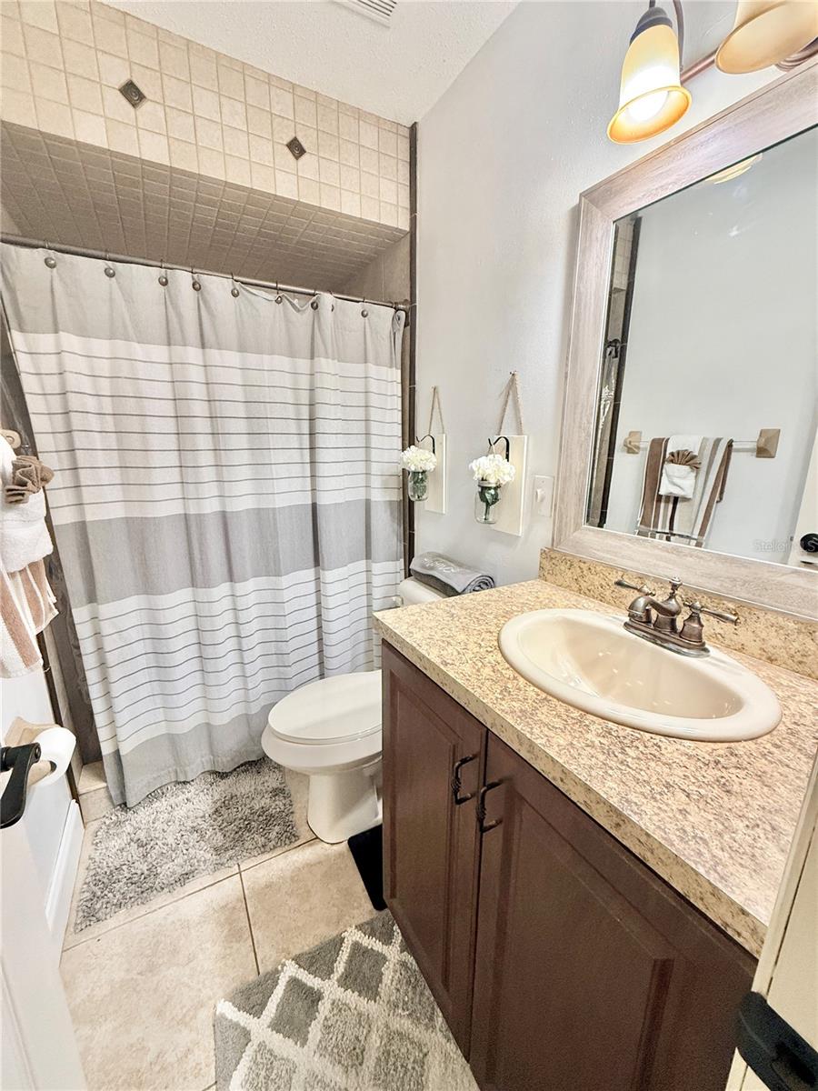 Image 5 of 49 For 1046 Samms Avenue