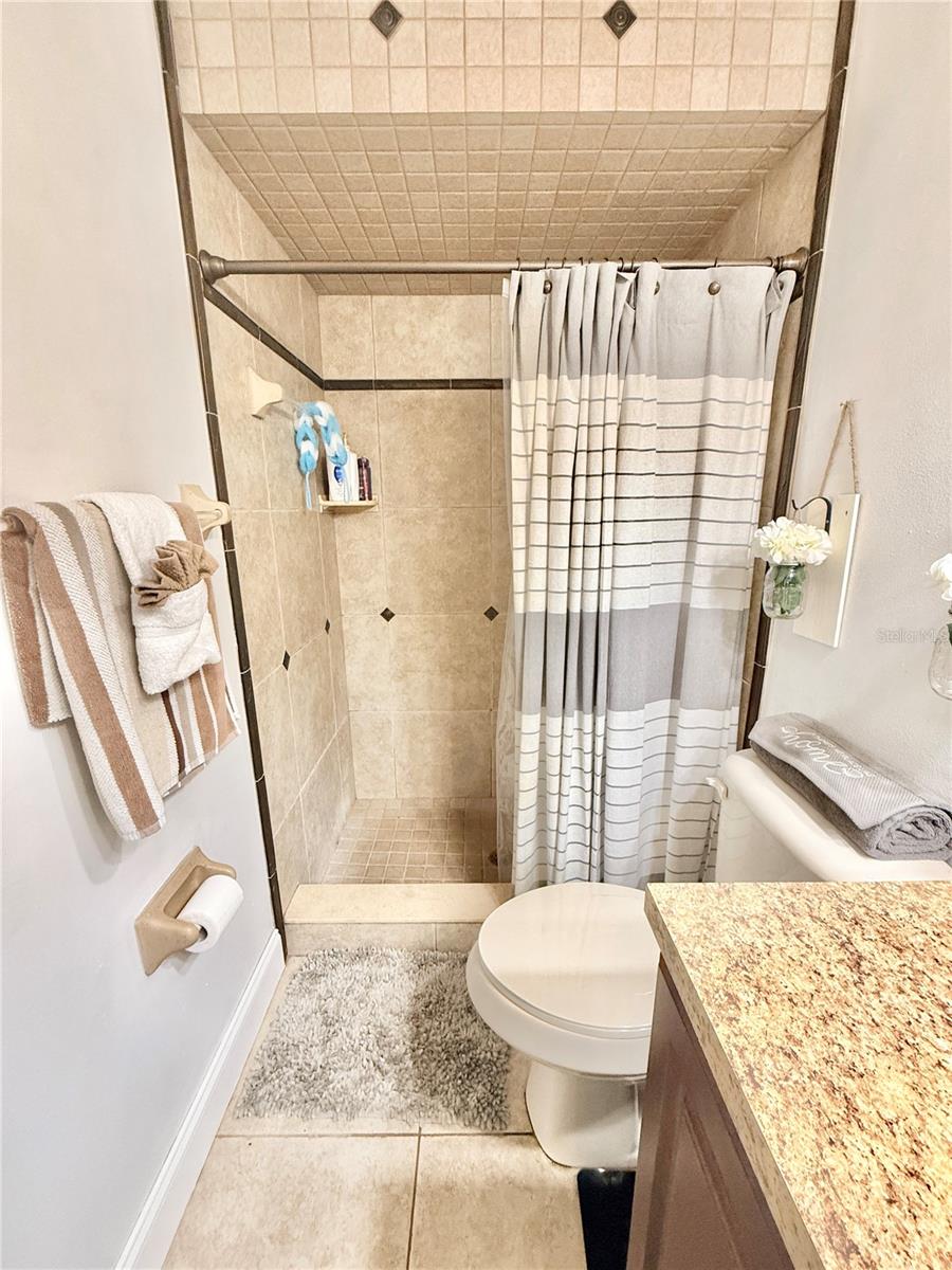 Image 6 of 49 For 1046 Samms Avenue