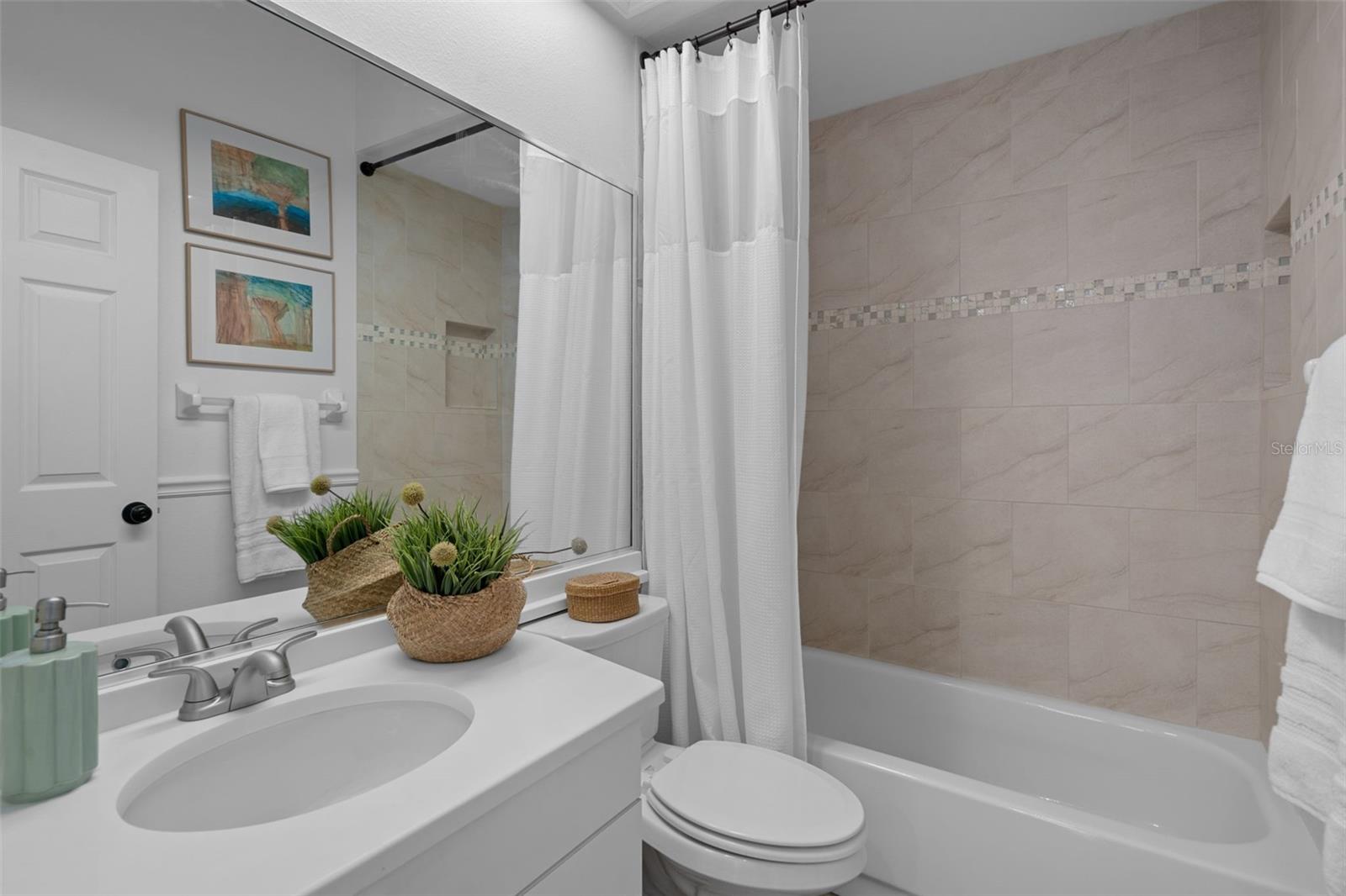 Image 27 of 50 For 7127 Auburn Lane