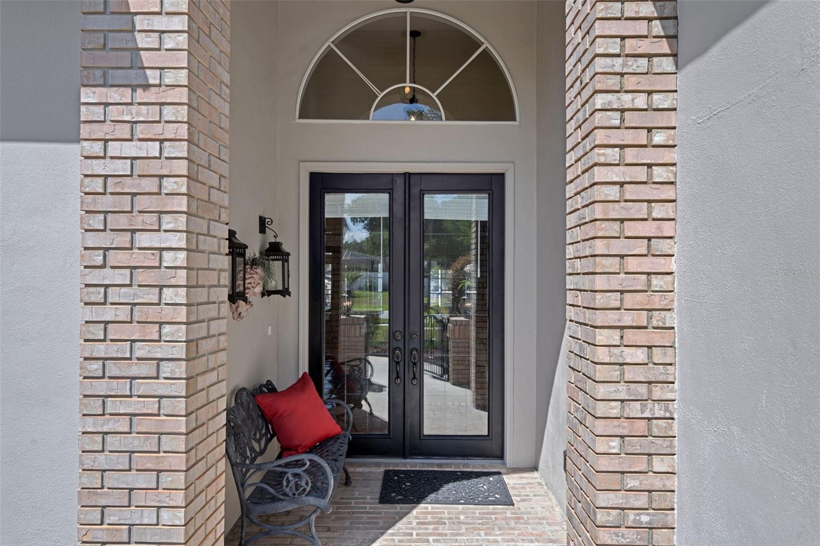 Image 3 of 50 For 7127 Auburn Lane