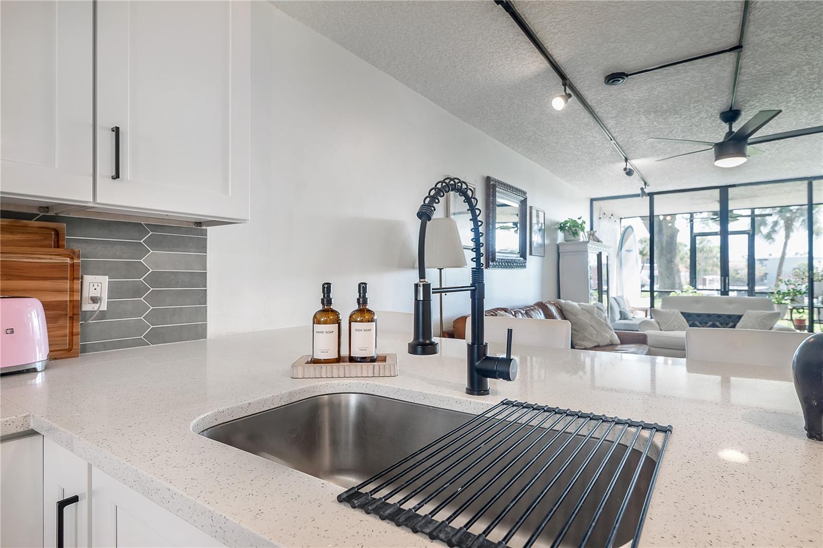 Image 18 of 28 For 2424 Tampa Bay Boulevard M104