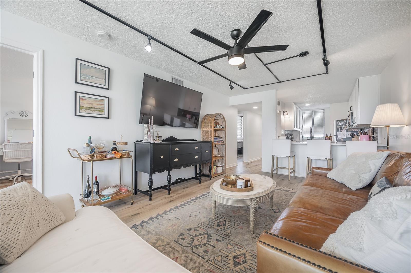 Image 3 of 28 For 2424 Tampa Bay Boulevard M104