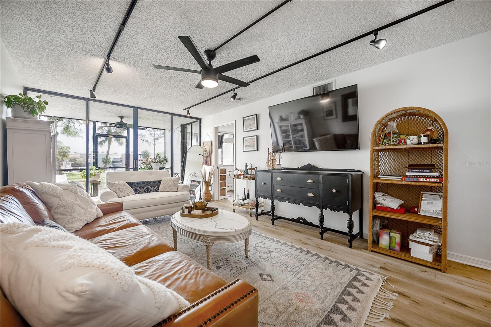 Image 8 of 28 For 2424 Tampa Bay Boulevard M104