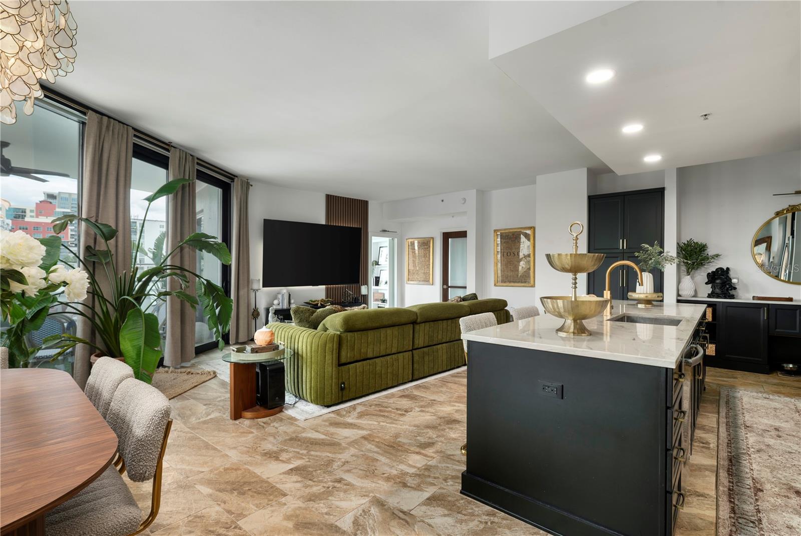 Image 11 of 72 For 111 12th Street 1306