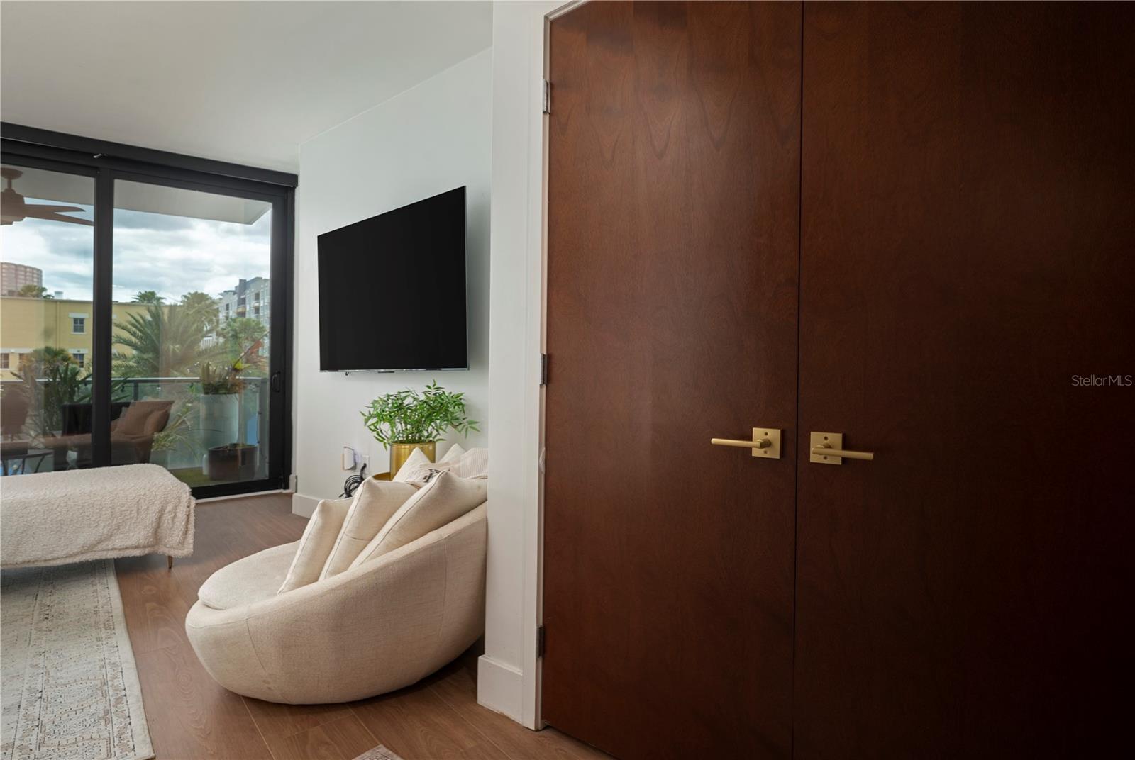 Image 36 of 72 For 111 12th Street 1306