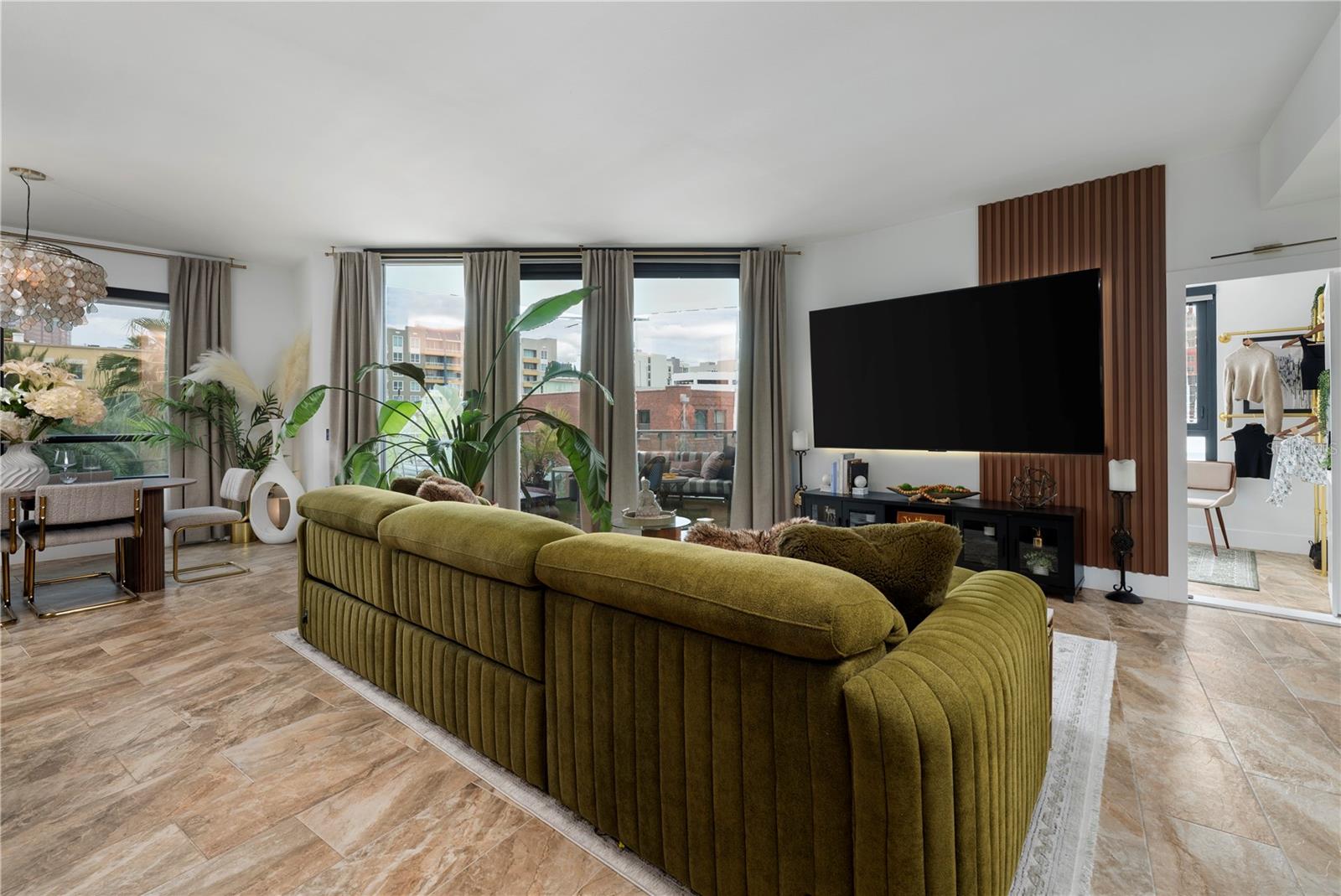 Image 5 of 72 For 111 12th Street 1306