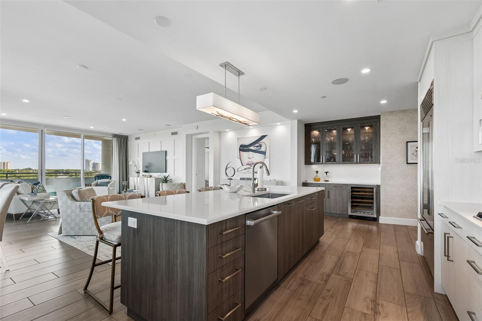 Image 14 of 98 For 3401 Bayshore Boulevard 504