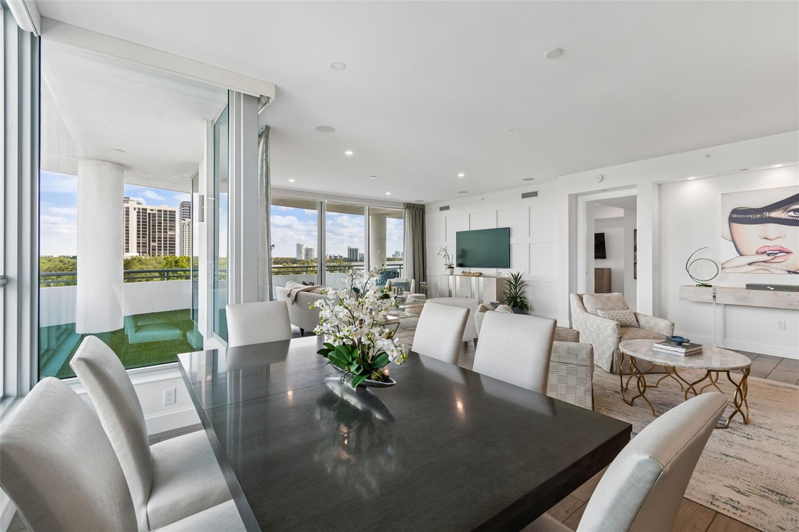 Image 25 of 98 For 3401 Bayshore Boulevard 504