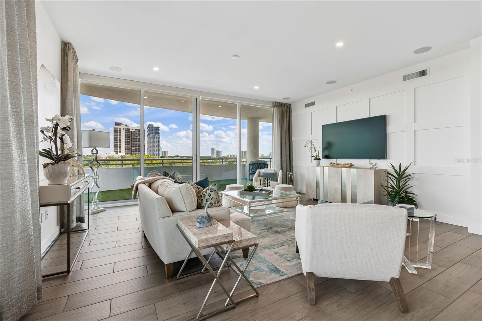 Image 31 of 98 For 3401 Bayshore Boulevard 504