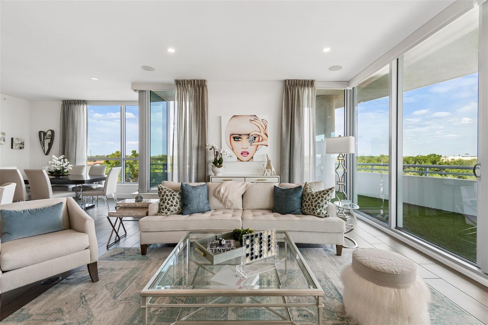Image 33 of 98 For 3401 Bayshore Boulevard 504