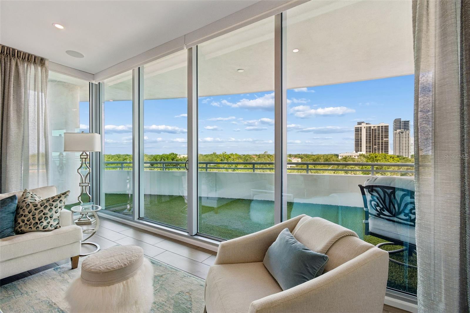 Image 34 of 98 For 3401 Bayshore Boulevard 504