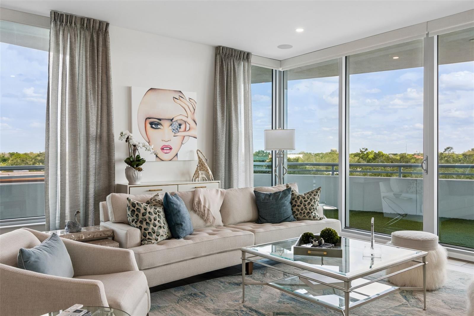 Image 35 of 98 For 3401 Bayshore Boulevard 504