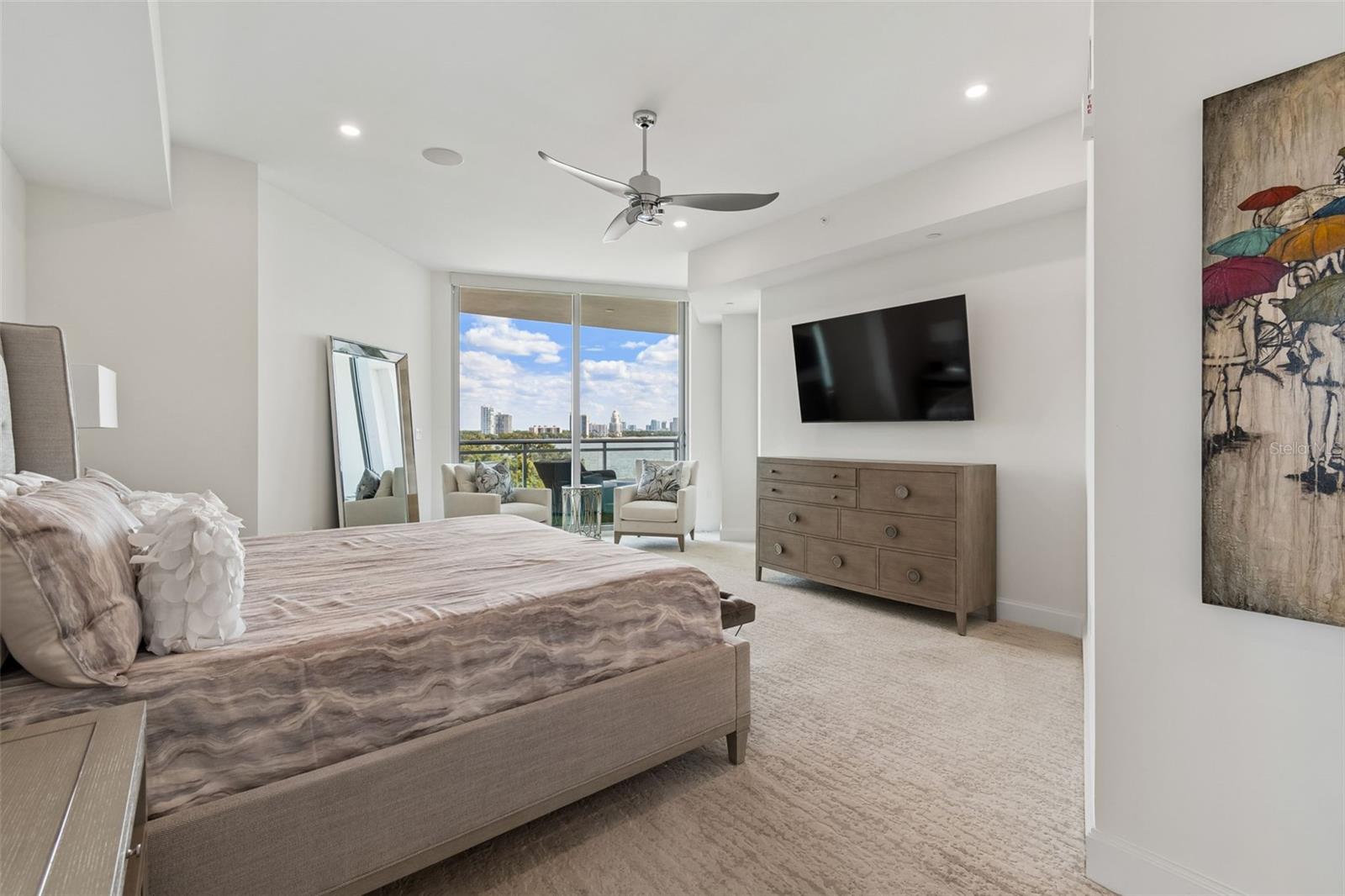Image 38 of 98 For 3401 Bayshore Boulevard 504