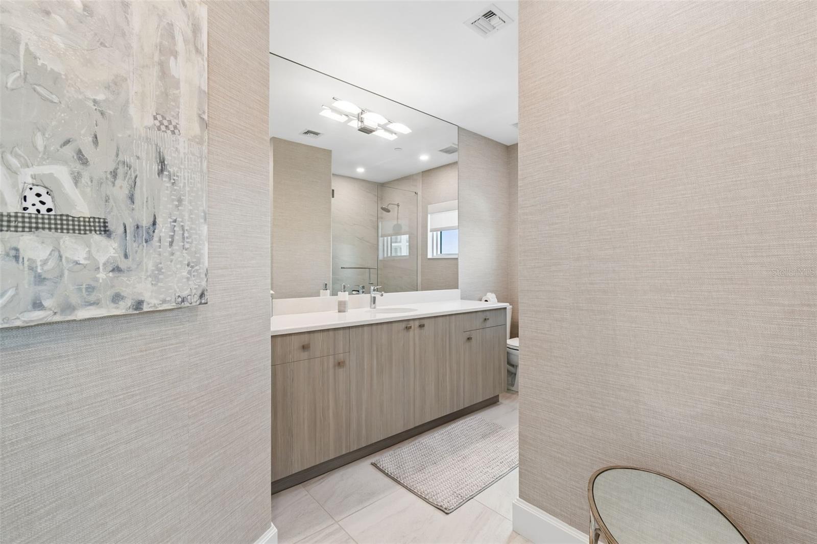 Image 72 of 98 For 3401 Bayshore Boulevard 504