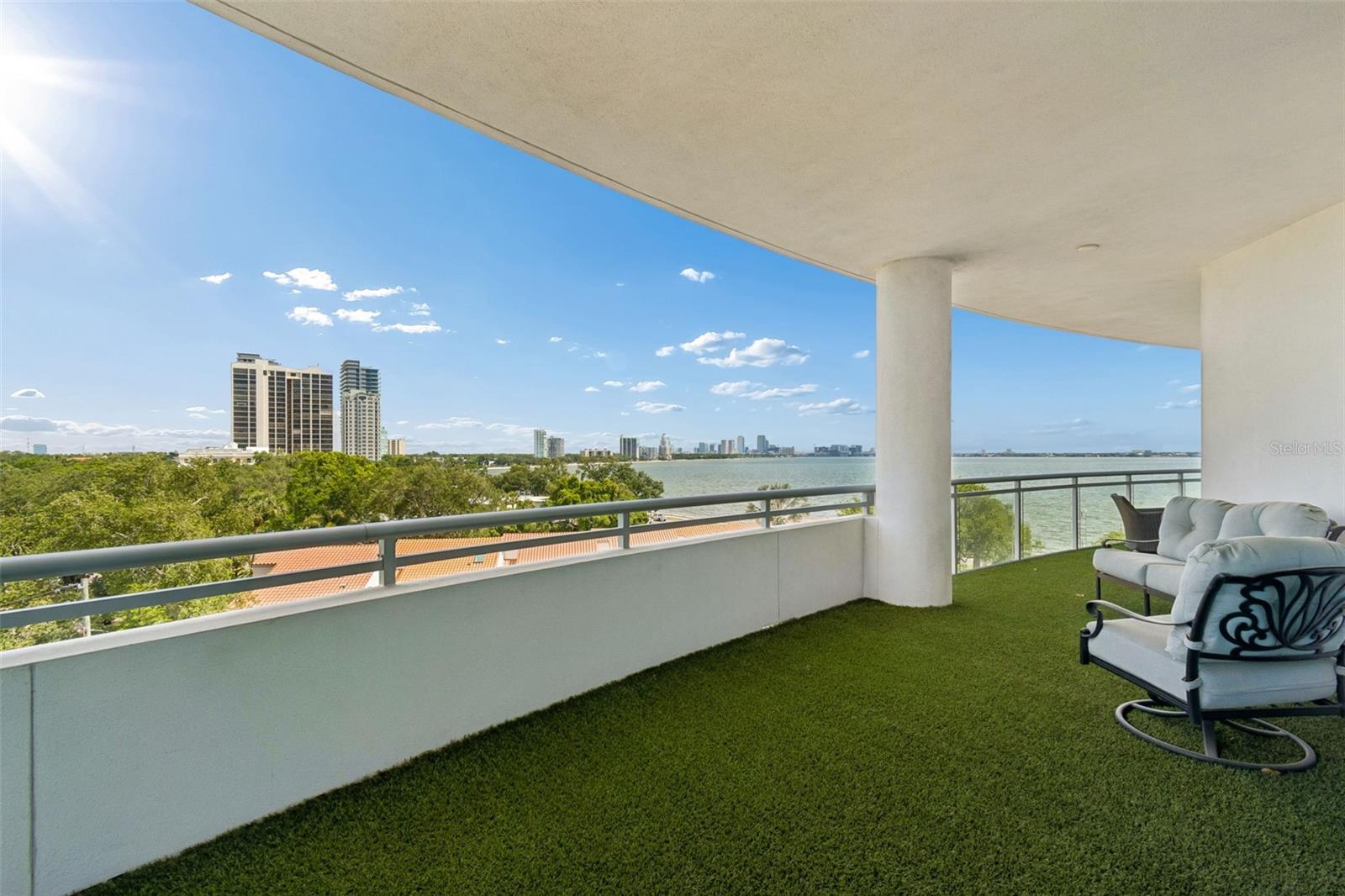 Image 76 of 98 For 3401 Bayshore Boulevard 504