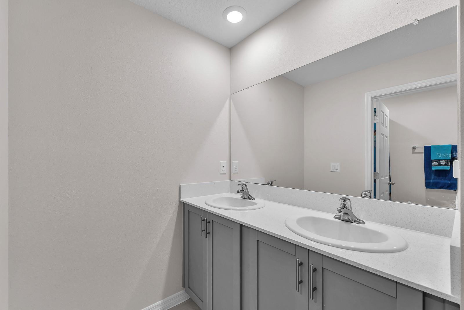 Image 27 of 46 For 12952 Wellspring Drive
