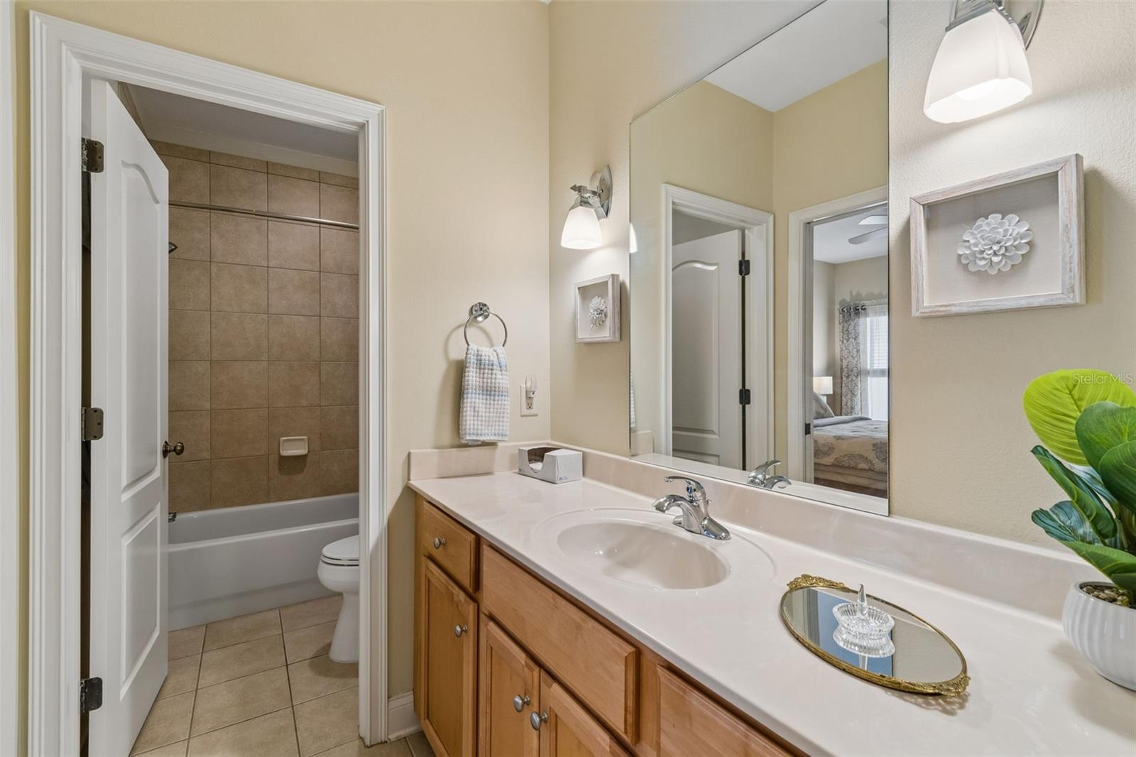 Image 36 of 44 For 3303 Fielder Street