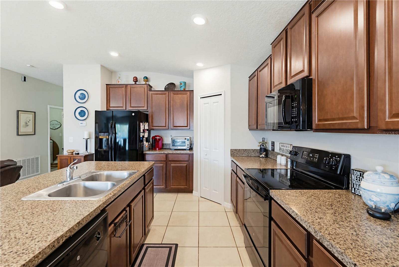 Image 6 of 25 For 2202 4th Street Sw