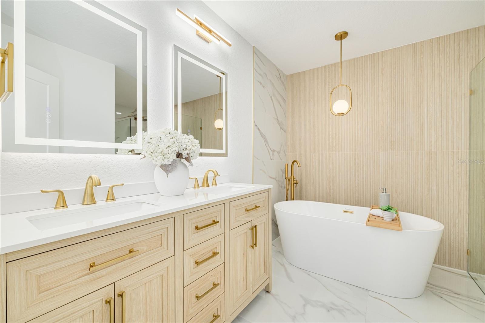 Image 17 of 33 For 11785 108th Avenue N