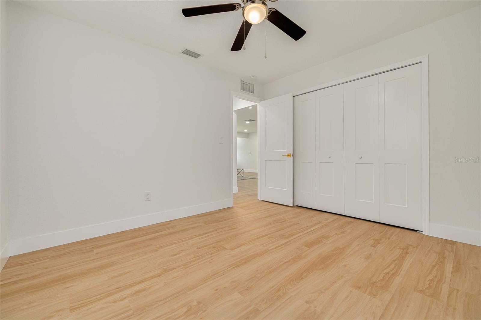 Image 21 of 33 For 11785 108th Avenue N