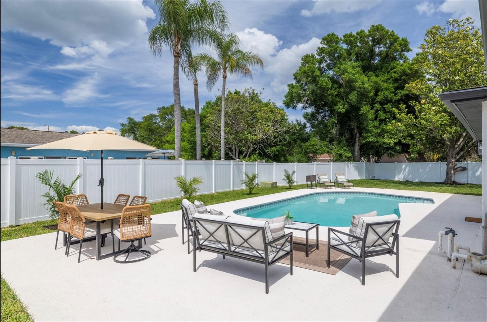 Image 29 of 33 For 11785 108th Avenue N