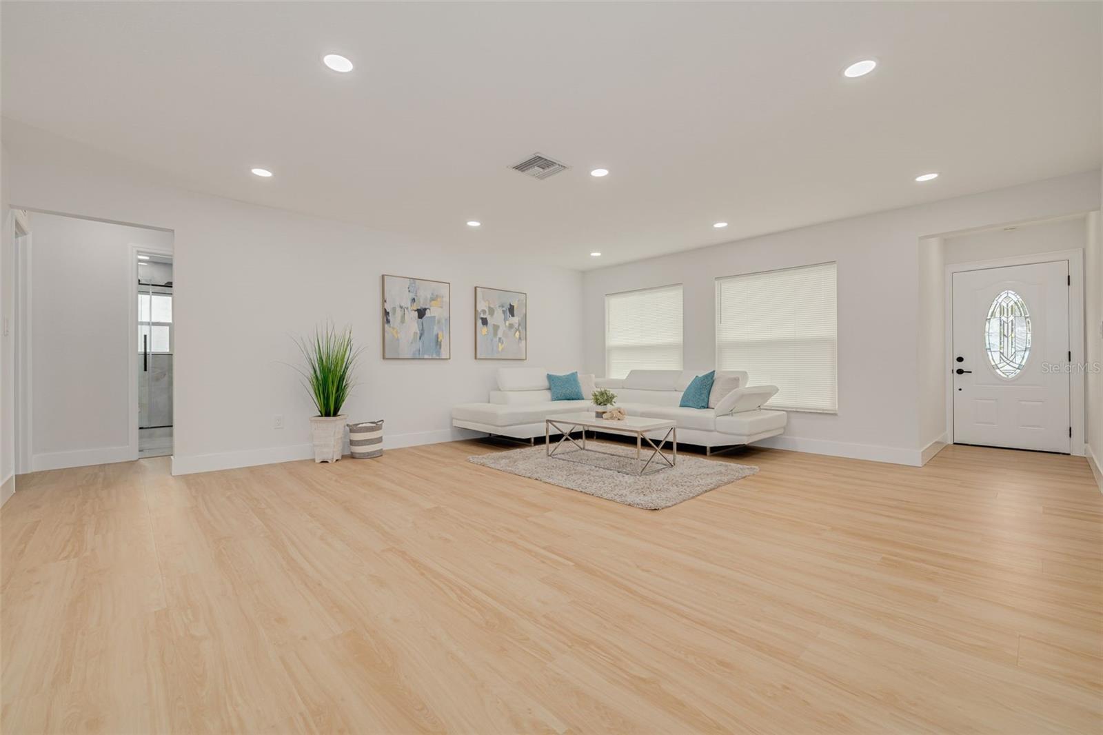 Image 4 of 33 For 11785 108th Avenue N