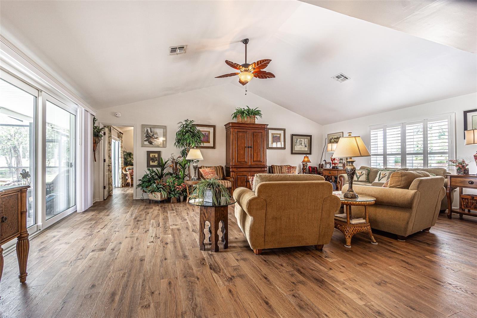 Image 14 of 61 For 6132 Silver Oaks Drive