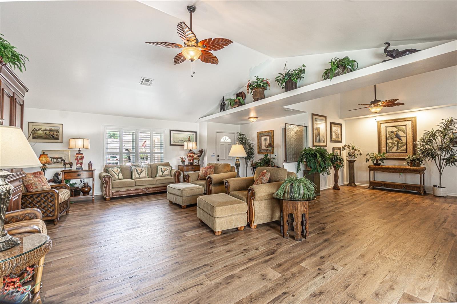 Image 17 of 61 For 6132 Silver Oaks Drive