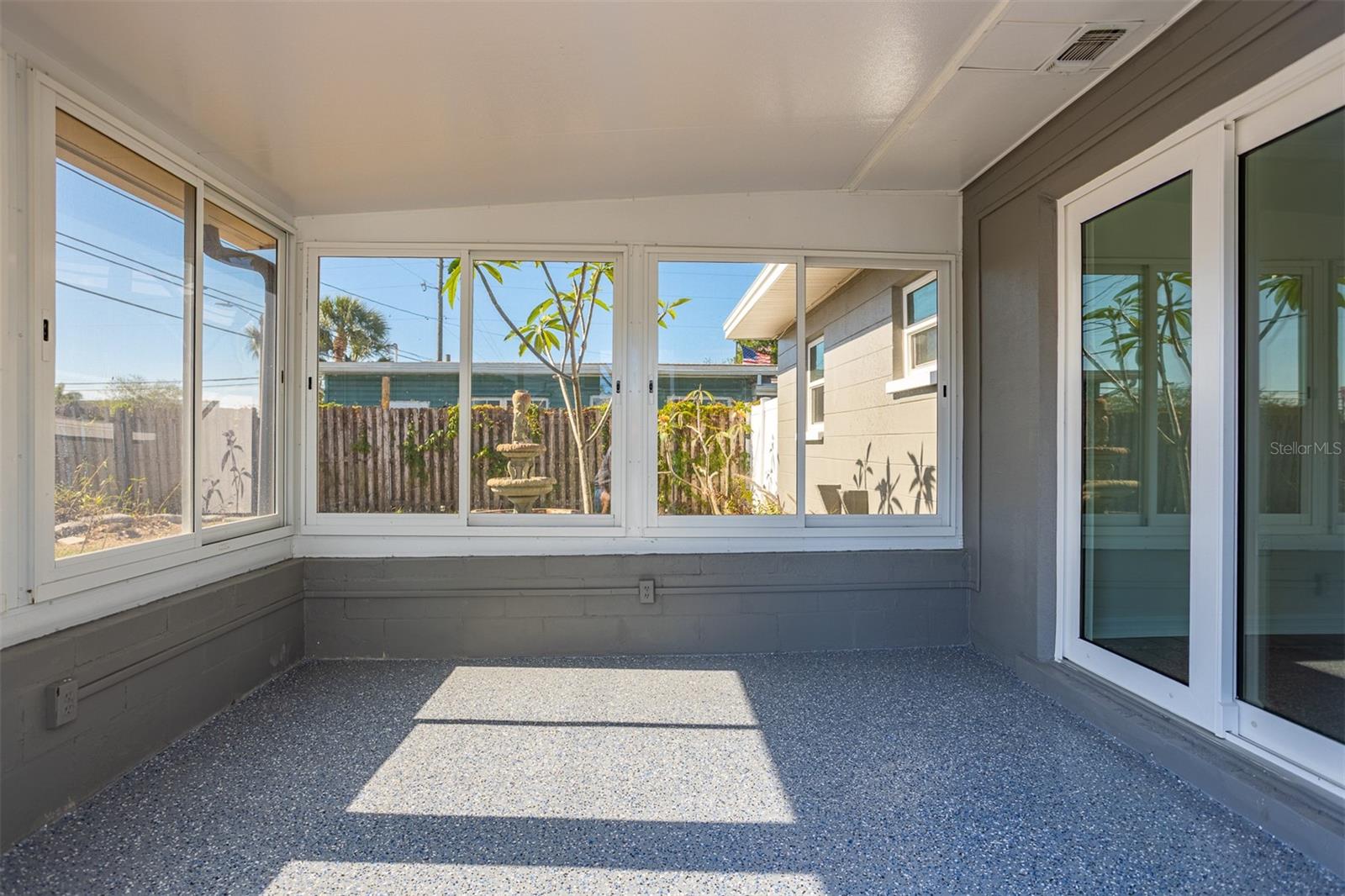 Image 18 of 25 For 9317 Crestview Street